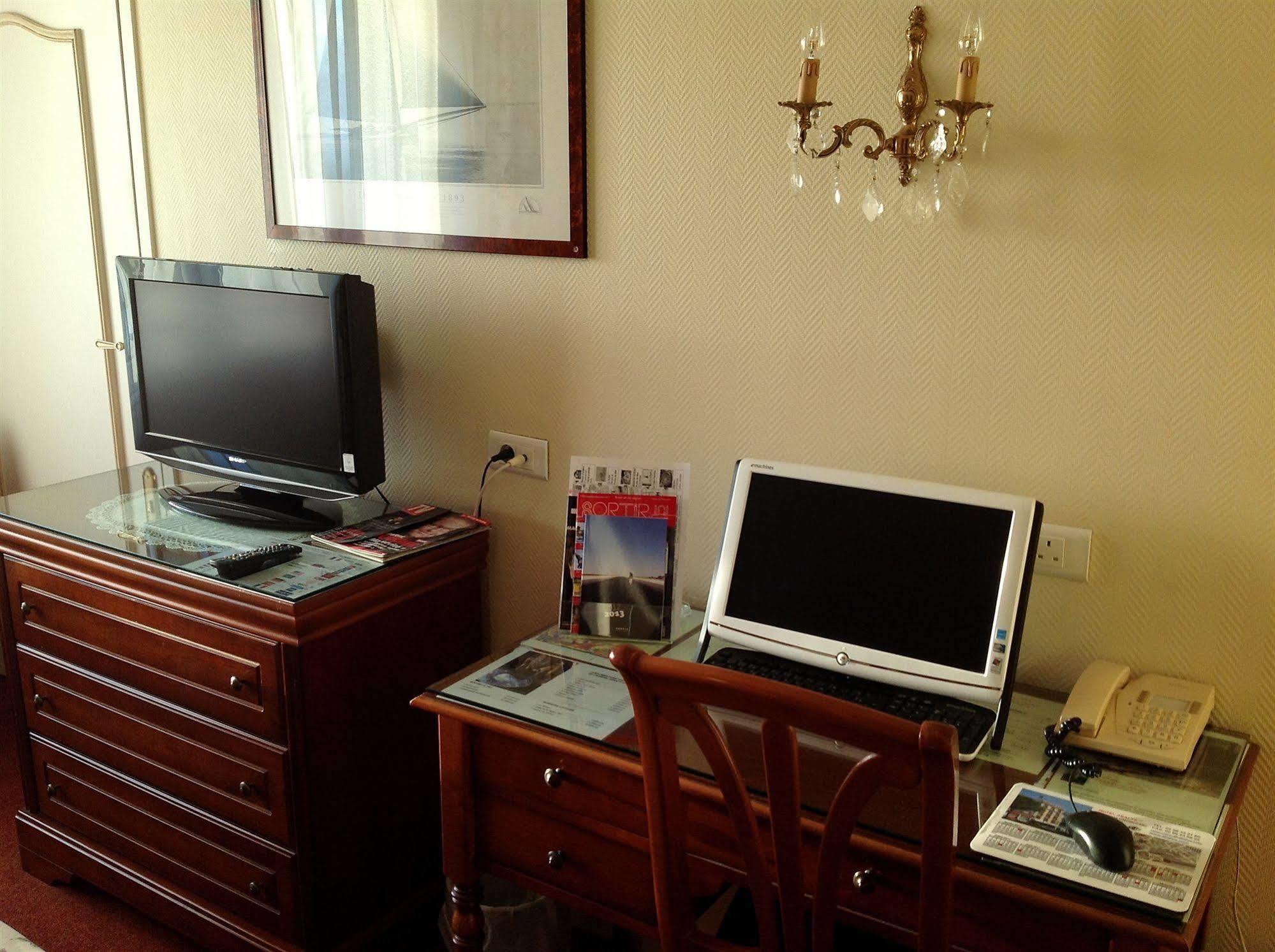 Abalys Hotel Brest Dış mekan fotoğraf